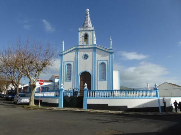 Casa De Hospedes Isaias أنغرا دو إِراويزو المظهر الخارجي الصورة